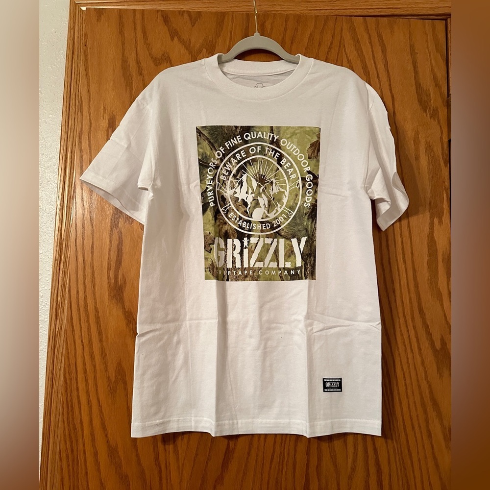 Grizzly Terrian OG Bear Tee - NWOT - Size M